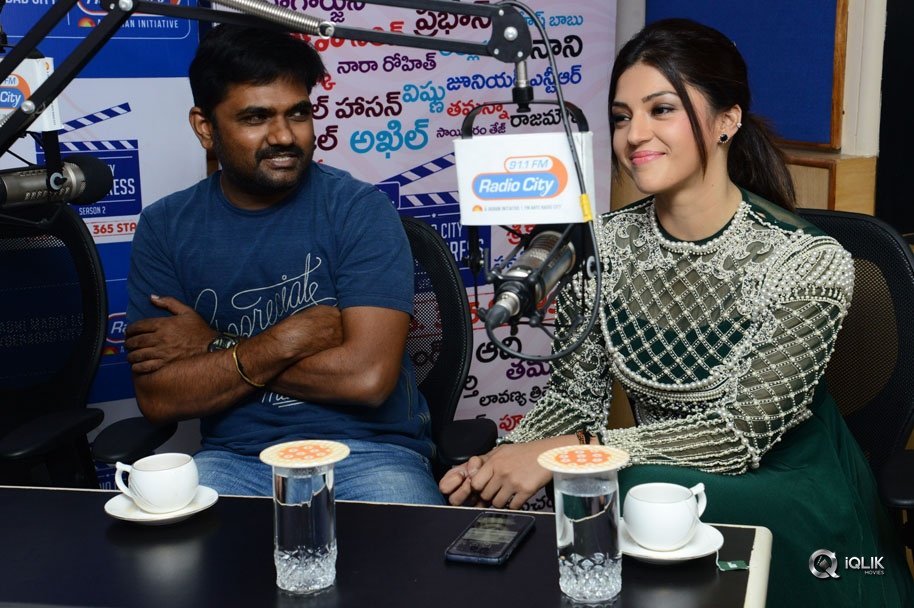 Mahanubhavudu-Movie-Team-At-Radio-City